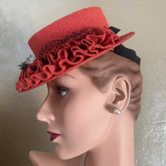 UNIQUE 1940s\' SALMON COLOR FABRIC TILT HAT WITH RUFFLES & BLACK VEILING  ON BRIM main image 4